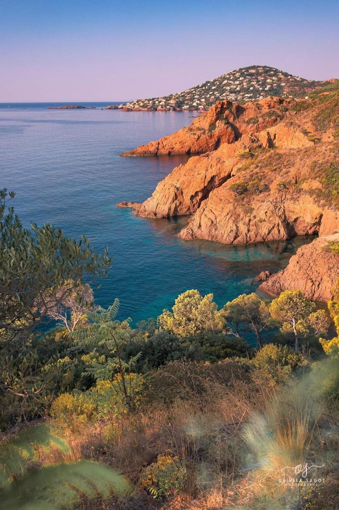 Petit Paradis Vue Mer- Plage Et Calanques A 3 Mn Saint-Raphaël Extérieur photo